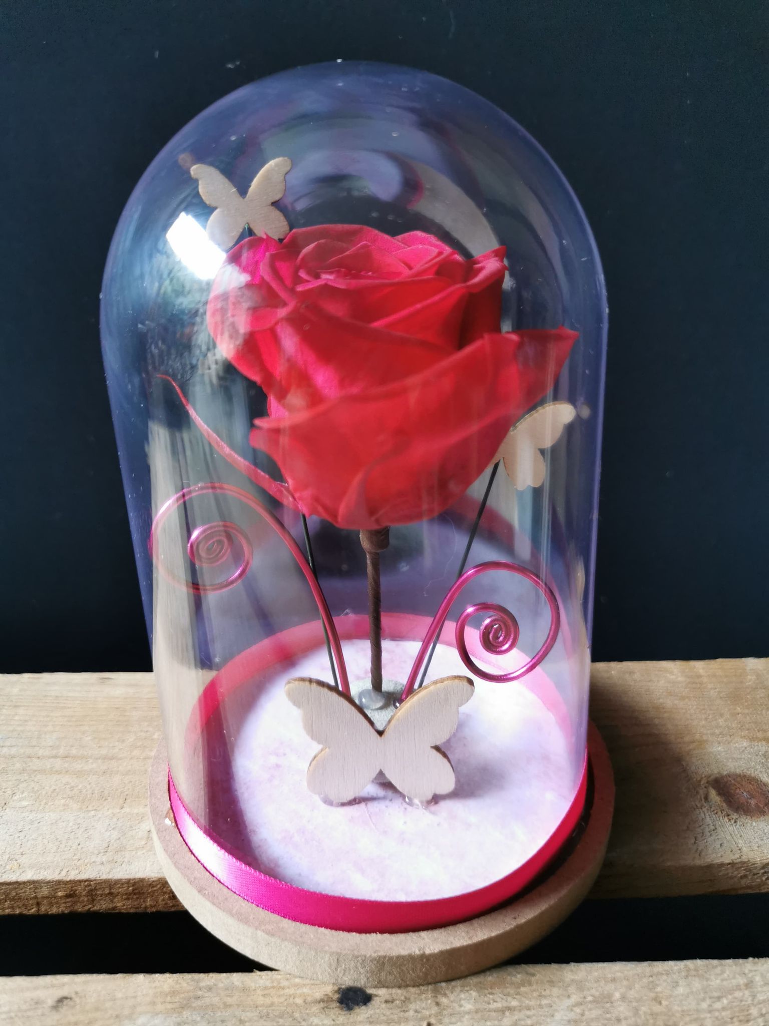 Rose éternelle sous cloche - Lilice Artisan Fleuriste