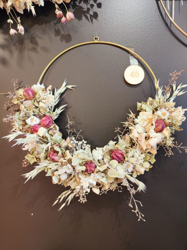 Couronne de fleurs séchées